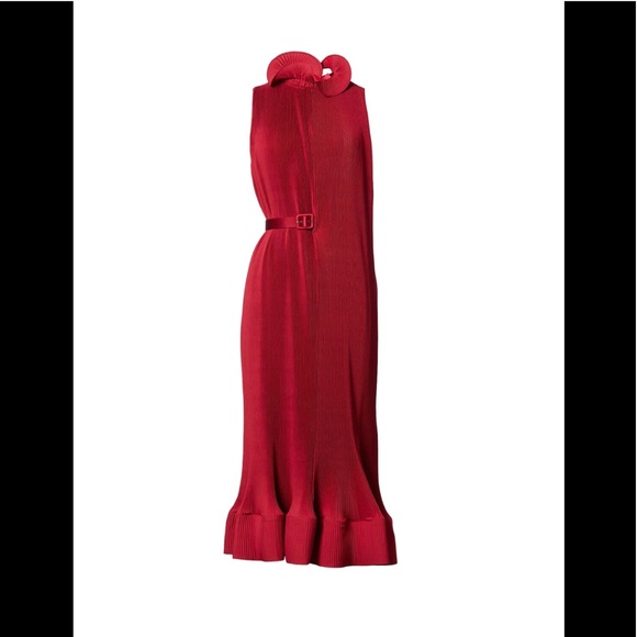 Tibi Dresses & Skirts - Pleated red dress by Tibi 😍